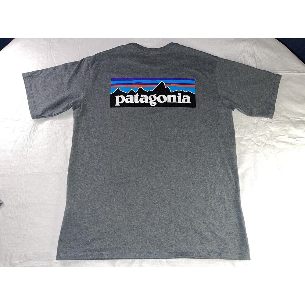 Men's Patagonia P-6 Logo Resonsibili-Tee Size Small Plume Grey Style #38504 - Picture 11 of 12